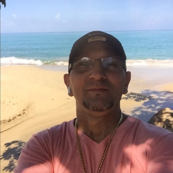 Meet your Posher, Neftali - Picture 5 of 8